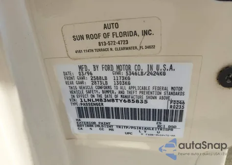 1996 Lincoln Town Car Cartier z USA, uszkodzony, nr VIN 1LNLM83W8TY685835